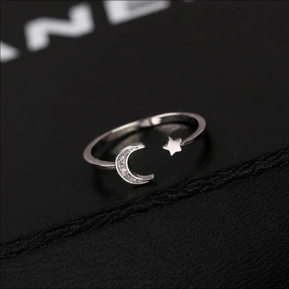 boutique Jewelry - Silver moon and star ring